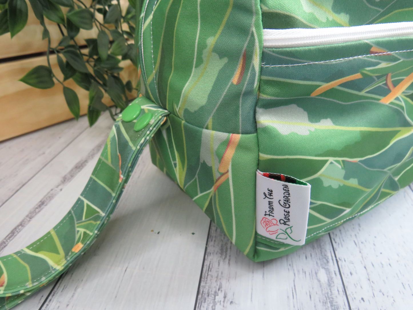 Gum Leaves - Pram Pod