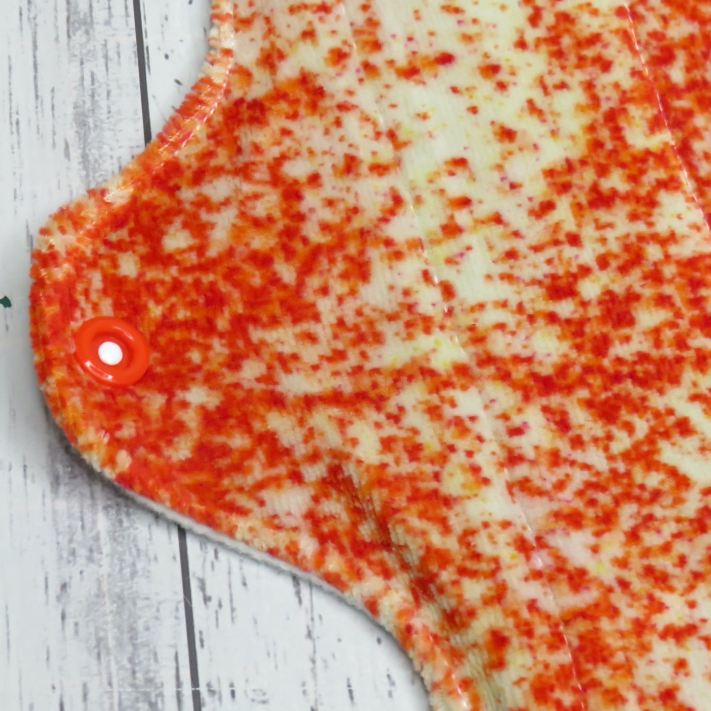 Red Confetti - Heavy Cloth Pad - 12 Inch - Velour