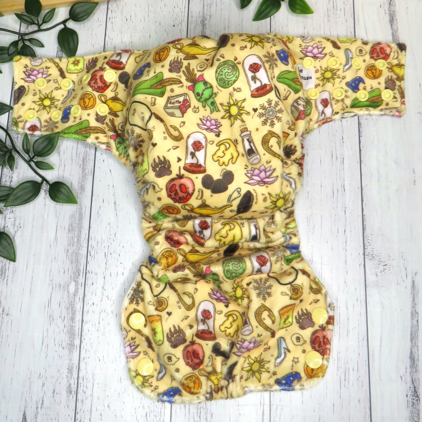 Royal Symbol - Minky - Side Snap