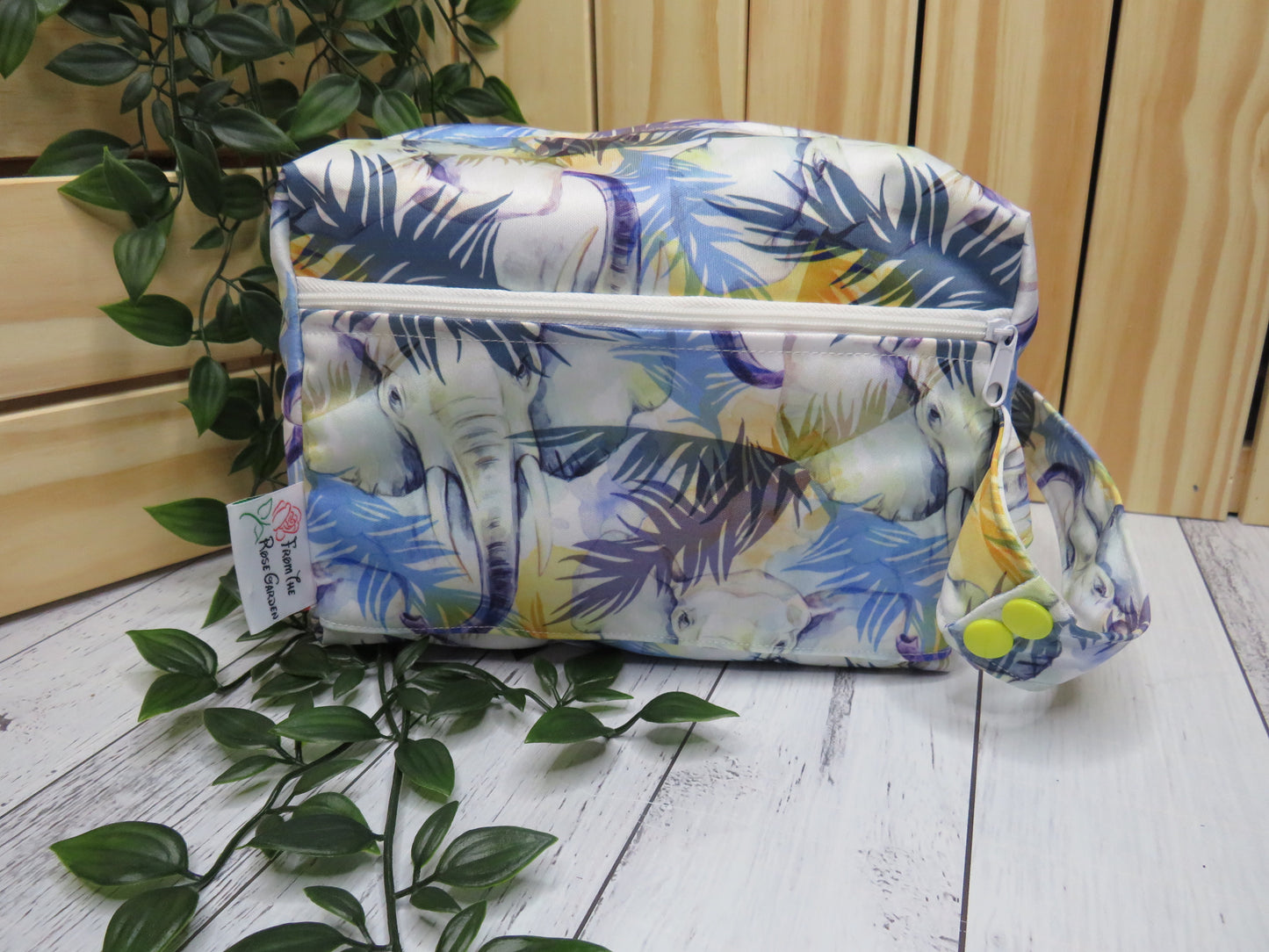 Elephant - Small Nappy Pod